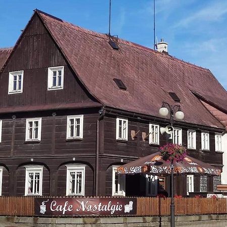 Cafe Nostalgie Dvouluzkovy Romanticky Pokoj Krásná Lípa Екстериор снимка